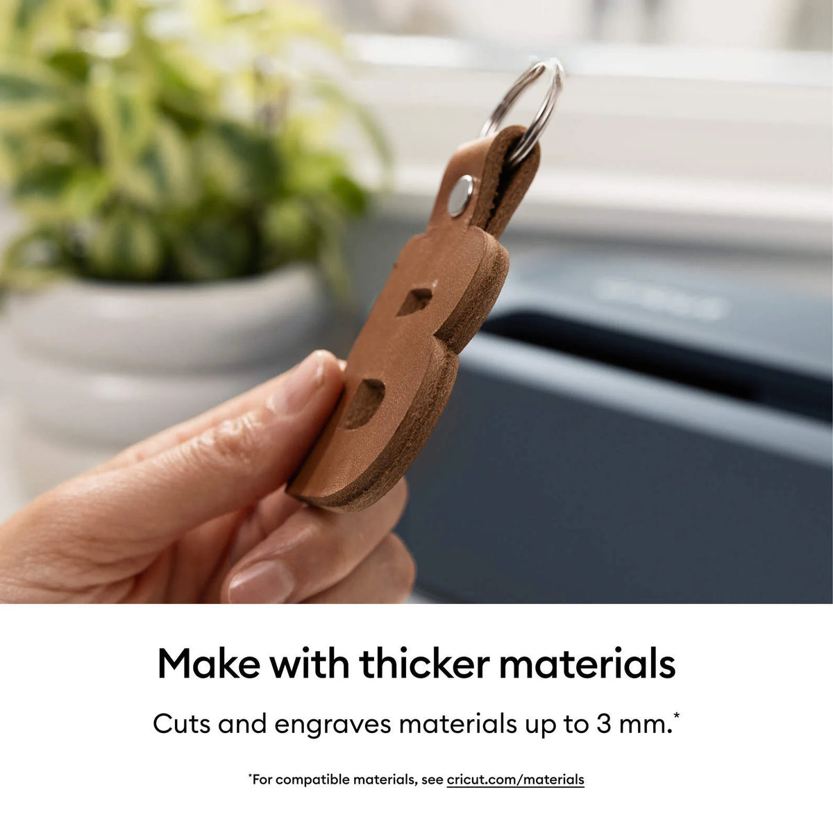 Cricut Maker 5 Essential Bundle